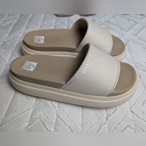 Reef Women's Cream Slide Sandals